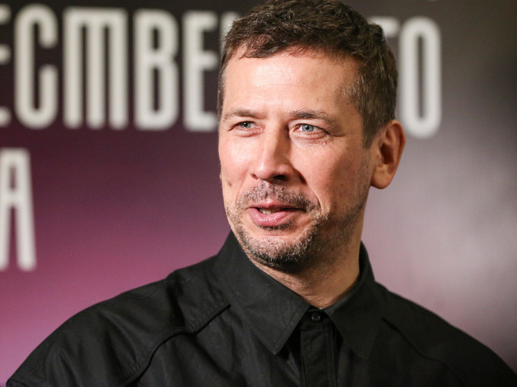 Начались съемки сразу двух новых проектов, комедийного и исторического