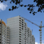 Квартира с террасой вместо коттеджа: аналитики заявили о новом тренде