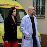 «Мокрые бегали под фонтаном»: Куценко рассказал о съемках нового сезона «Скорой помощи»