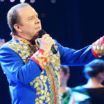 «Живая деревня на сцене»: Девятов рассказал, как продолжил дело деда