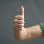 Названы делающие речь человека в разы убедительнее простые жесты рук