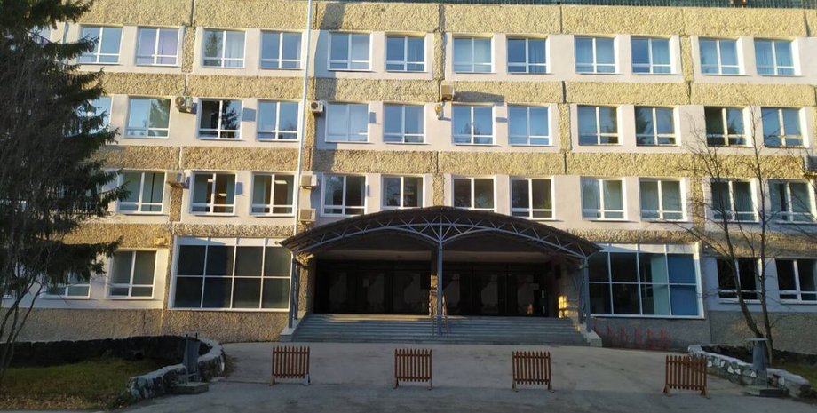 В РФ погиб гендиректор завода «АНКОС»: с ним была маленькая дочь»>