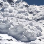 Самый смертоносный горнолыжный сезон: синоптики объяснили, почему в горах так много лавин»>