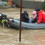 РФ накрыли масштабные наводнения: в Дагестане и Чечне объявили ЧС, вода разрушает мосты (видео)»>