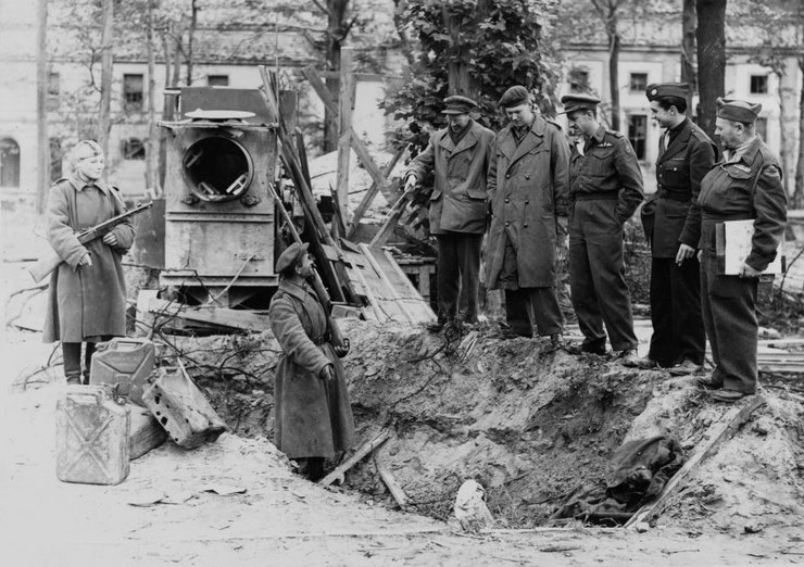 адольф гитлер, смерть гитлера, гитлер аргентина, гитлер бразилия, гитлер экспертиза, куда сбежал гитлер, где прятался гитлер, челюсть гитлера, череп гитлера